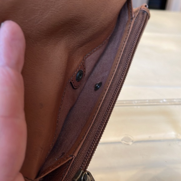 Fossil Leather Wallet# - Picture 6 of 10